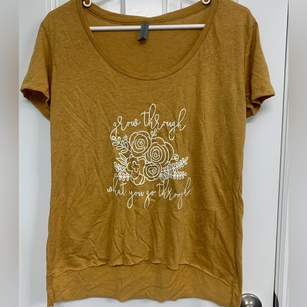🎉Grow Through What You Go Through tee shirt. Size Small